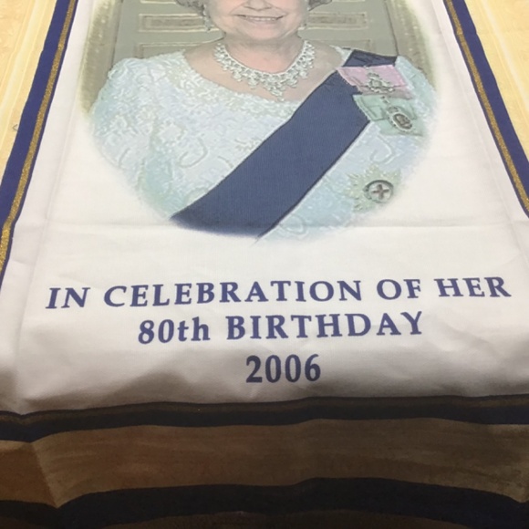Souvenir Tea Towel Her Majesty Queen Elizabeth || Celebrating Her 80th Birthday - Picture 3 of 7